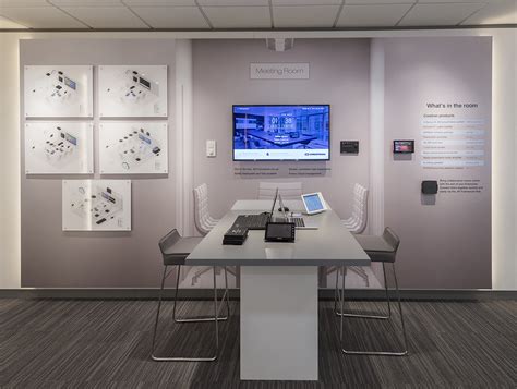 Crestron renueva su centro de experiencia de Madrid con sus .